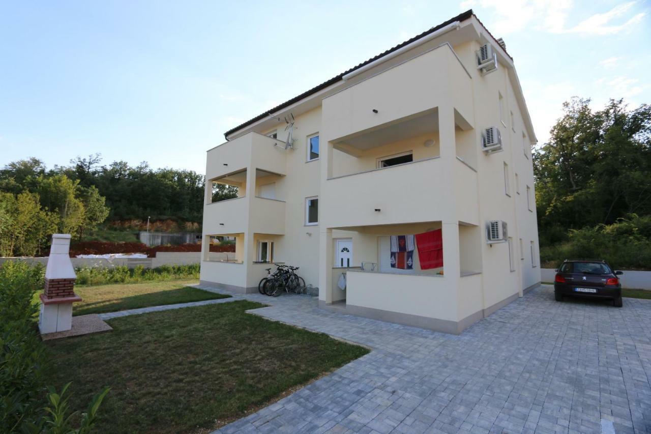 Apartment Samsa Mirica Чижичи Экстерьер фото