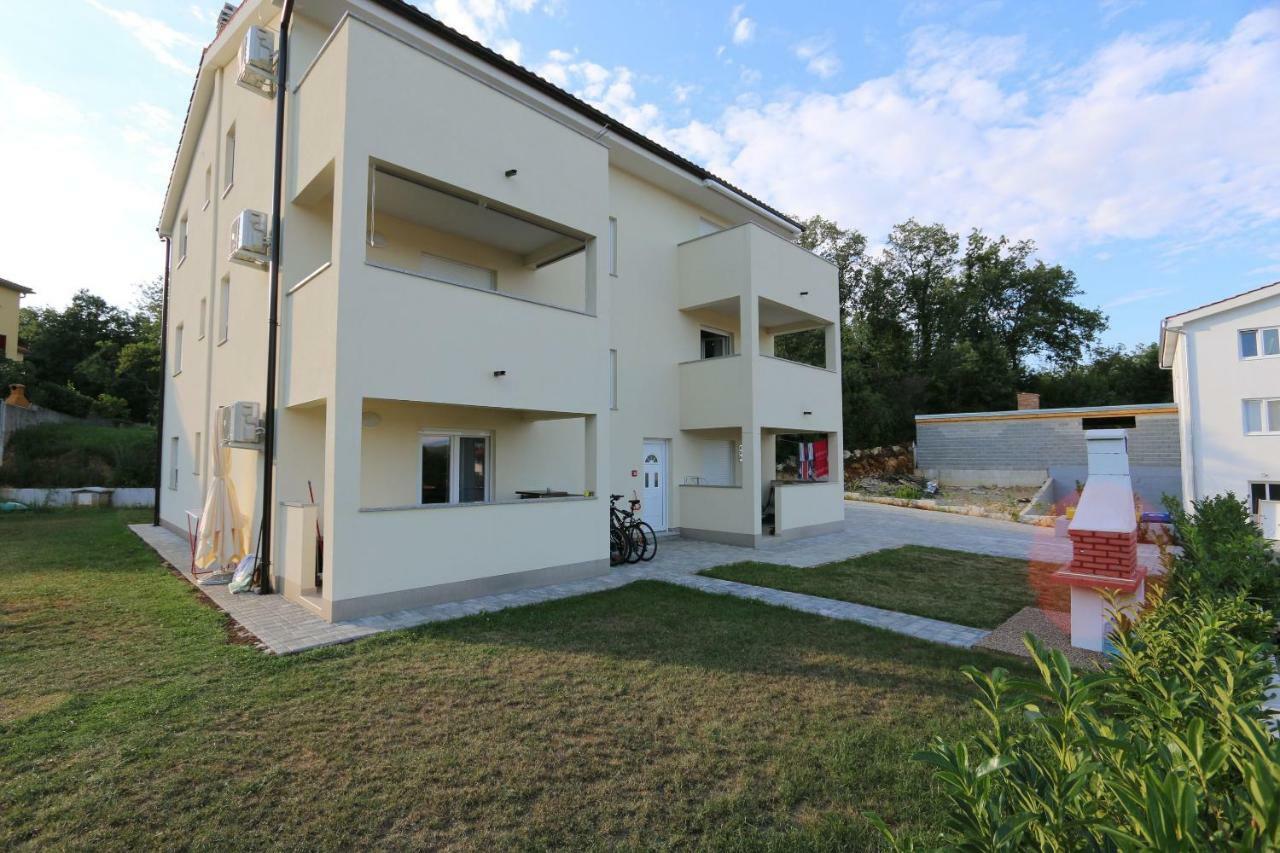 Apartment Samsa Mirica Чижичи Экстерьер фото