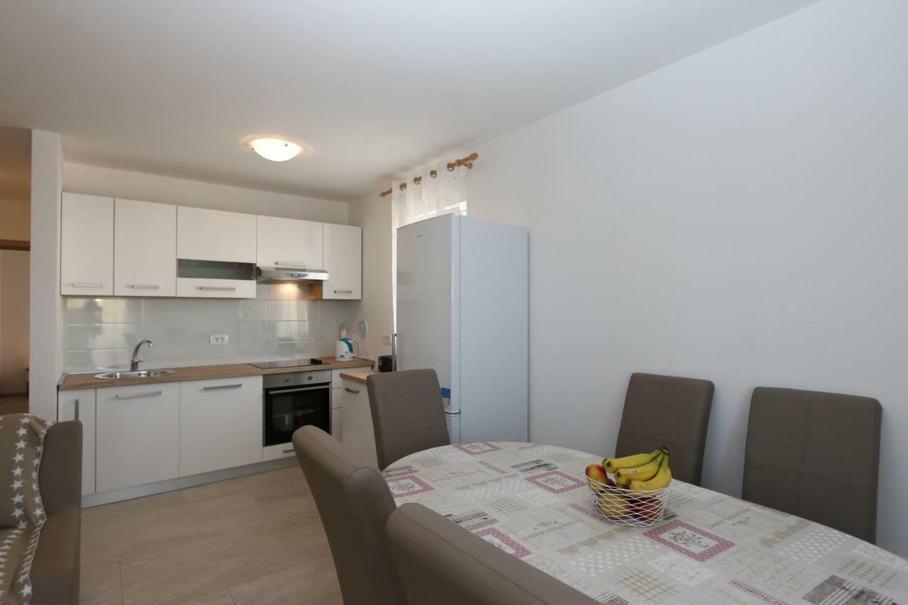 Apartment Samsa Mirica Чижичи Экстерьер фото